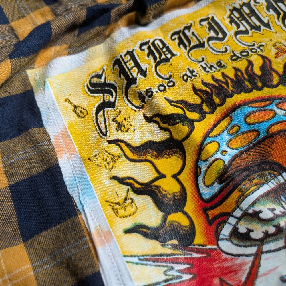 Upcycled sublime flannel - Picture 3 of 4